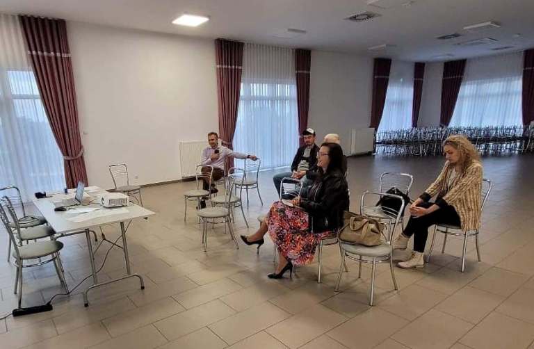 Zdjęcie z konsultacji społecznych w Żelkowie Kolonii - gmina Siedlce (15 września 2022 roku)